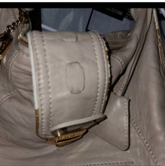 🍁🍂Vintage Betsey johnson cream leather bag - Picture 5 of 8
